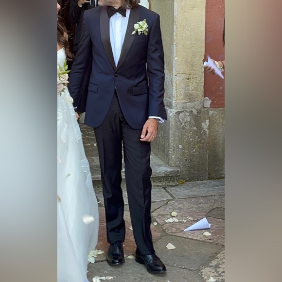 Hawes and Curtis Tuxedo - Picture 1 of 2